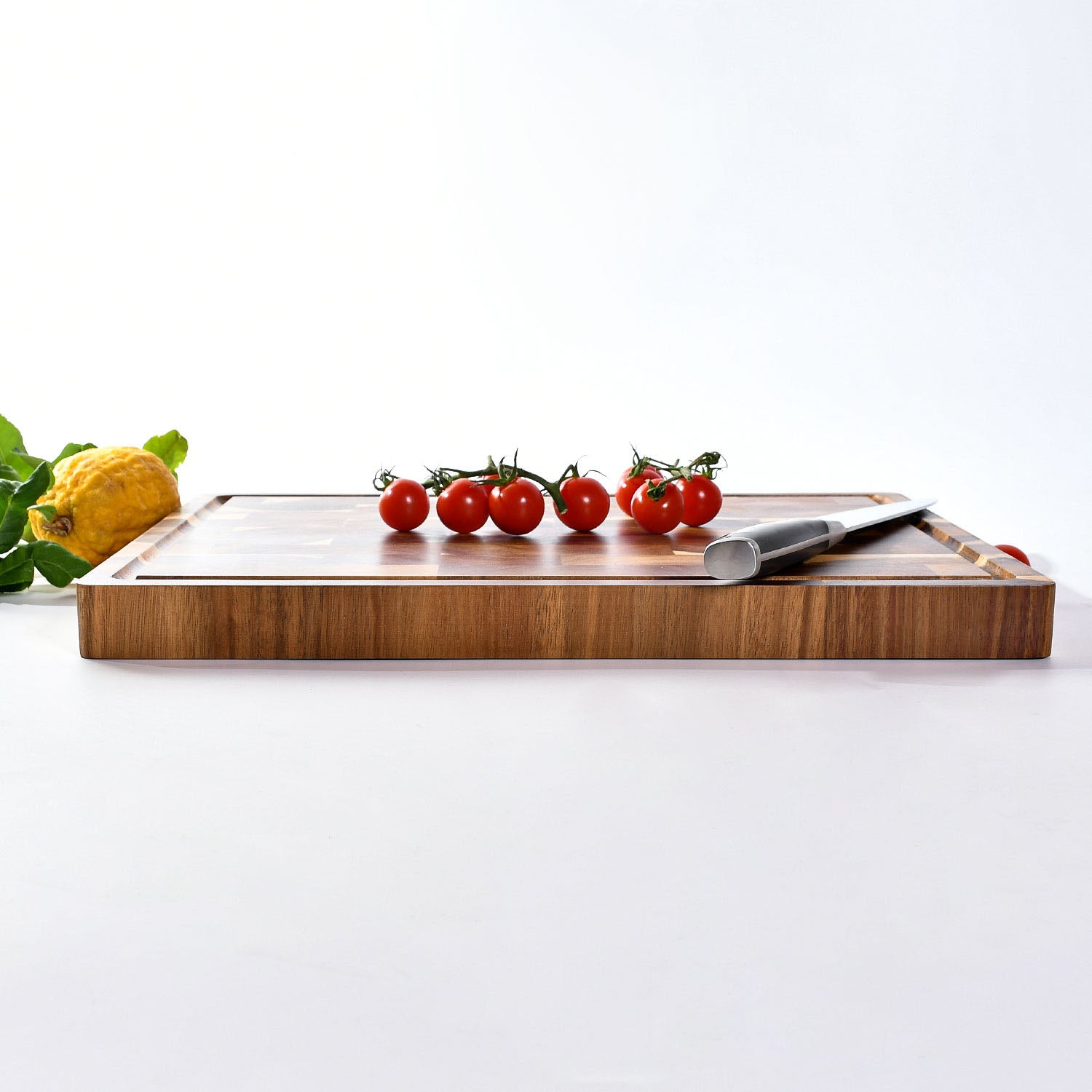 Multi-functional Large End Grain Acacia Wood Cutting Board for Kitchen